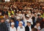 Binlerce çocuk böyle namaza başladı