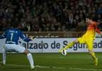 Lionel Messi Barcelona'da 300'ü devirdi