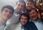 Davutoğlu'dan yemekhane 'selfie'si