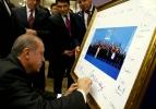 Liderler o fotoğrafı imzaladı