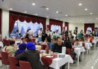 Görmez'den Suriyelilerle anlamlı iftar