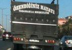 G&uuml;ld&uuml;ren kamyon arkası yazıları
