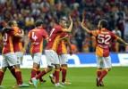 Lider Galatasaray ter attı