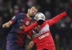 Messi rekora yürüdü, Emenike izledi