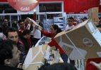 Bursa'da mağaza izdihamı!