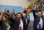 BDP kongresinde &Ouml;calan posteriyle turladılar