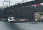 İstanbul Boğazı'nda gemi yalıya çarptı