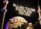 Bin aydan değerli gece: Kadir Gecesi