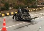 Karab&uuml;k'te trafik kazası! Otomobil parampar&ccedil;a