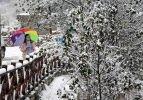 Uzungöl beyaza büründü