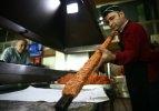 Adana'da yeni lezzet: 'Metrelik Adana boru kebabı'