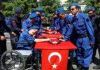 Engelli gençler bir günlüğüne asker oldu