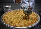 G&uuml;nde 35 ton Antep baklavası &uuml;retiliyor! 