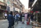 İstanbul'da deprem! Vatandaşlar sokaklara döküldü