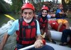 Dede ve ninelerin rafting heyecanı