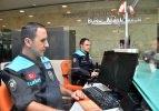 Pasaport polisinin kıyafeti de değişti