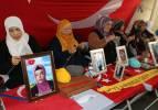 Diyarbakır anneleri depremzedeler için atkı ve bere örüyor