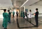 Siirt’te virüsü yenen hastalar alkışlarla taburcu edildi