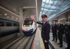 Kovid-19 nedeniyle durdurulan tren seferleri yeniden başladı