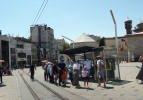Nostaljik tramvayda izdiham oluştu, sosyal mesafe hiçe sayıldı