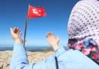 Ilgaz Dağı'nın zirvesinde 20 yıldır T&uuml;rk bayrağını dalgalandırıyor