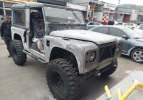 Eski arazi araçlarını off-road yarış arabasına dönüştürüyor