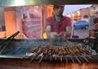 Adana'da kahvaltının vazge&ccedil;ilmezi ciğer kebabı