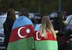 Avrupa'da yer yerinden oynadı! Zafer turu attılar
