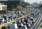 56 saatlik kısıtlama &ouml;ncesi İstanbul trafiği kilit: Yoğunluk y&uuml;zde 65'e &ccedil;ıktı