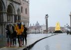Milyar dolarlık sistem boş &ccedil;ıktı: Venedik'te bariyerler &ccedil;alıştırılmadı, sular y&uuml;kseldi