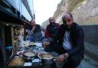 Tır kuyruğunda iftar telaşı