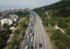  Kocaeli TEM otoyolunda 10 kilometrelik araç kuyruğu  
