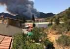 Marmaris'te yangın 100 metre mesafede! Korkutan fotoğraflar...