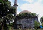 Osmanlı mirası 5,5 asırlık cami yok olma tehlikesinde