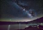 Gece yıldızlar altındaki Nemrut Krater Gölü'nü görüntüledi