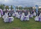 Kocaeli'nde 50 Romen çift aynı anda nikah kıydırdı