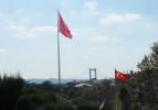 Tam 1453 metrekare! En büyük Türk bayrağı gönderde