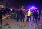Yaralılara yardım için koştu, başka bir aracın altında kaldı