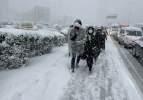 Trafik durdu, toplu ulaşım araçları tamamen doldu! İstanbul yürüyor!