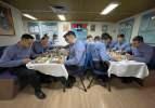 Mavi vatan nöbetinde bahriyeliler ilk iftarını yaptı