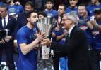 Anadolu Efes, EuroLeague kupasını aldı!