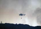 Datça'daki yangına 5 uçak ve 12 helikopterle müdahale ediliyor
