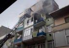 Yanan evin balkonundan alt kata atladı