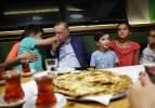 Başkan Erdoğan pastanede vatandaşlarla sohbet etti