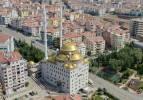 Apartman cami görenleri hayrete düşürüyor