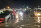 Edirne'yi sağanak vurdu! Kapıkule Gümrük Sahası'nı su bastı