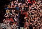 İspanya'da La Tomatina festivalinde 130 ton domates havalarda uçuştu