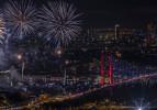 29 Ekim Cumhuriyet Bayramı İstanbul Boğazında havai fişek gösterisiyle kutlandı!