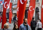 İstiklal Caddesi Türk bayraklarıyla donatıldı