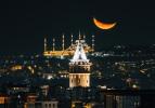 Çamlıca Cami, Galata Kulesi ve hilal aynı karede buluştu: Ortaya güzel görüntüler çıktı